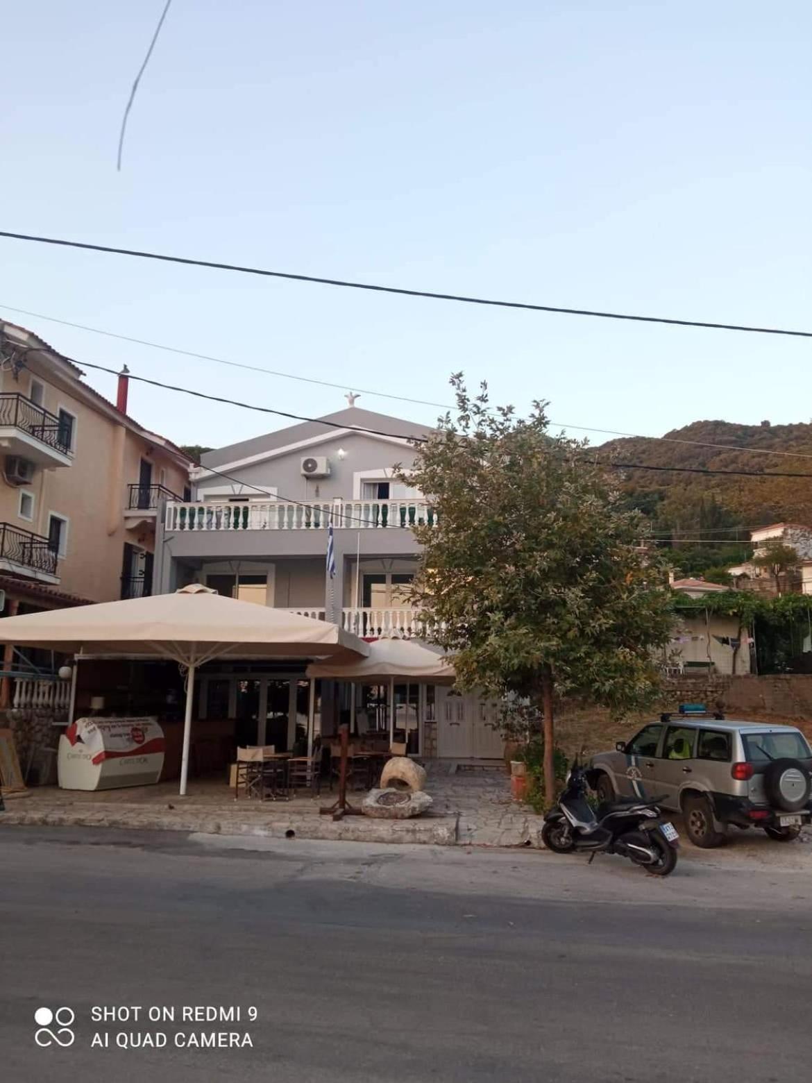 Vasilis Travlos Apartment Poros  Esterno foto